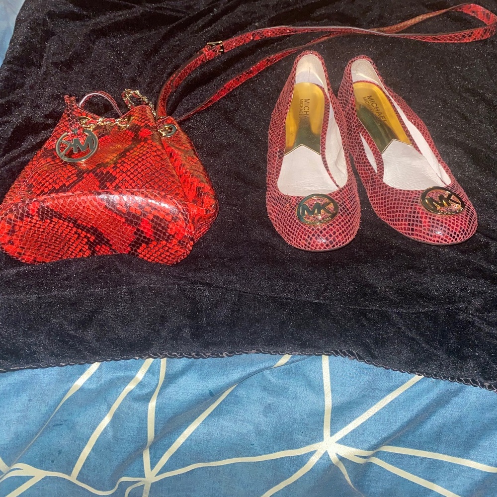Micheal Kors Purse and shoes set